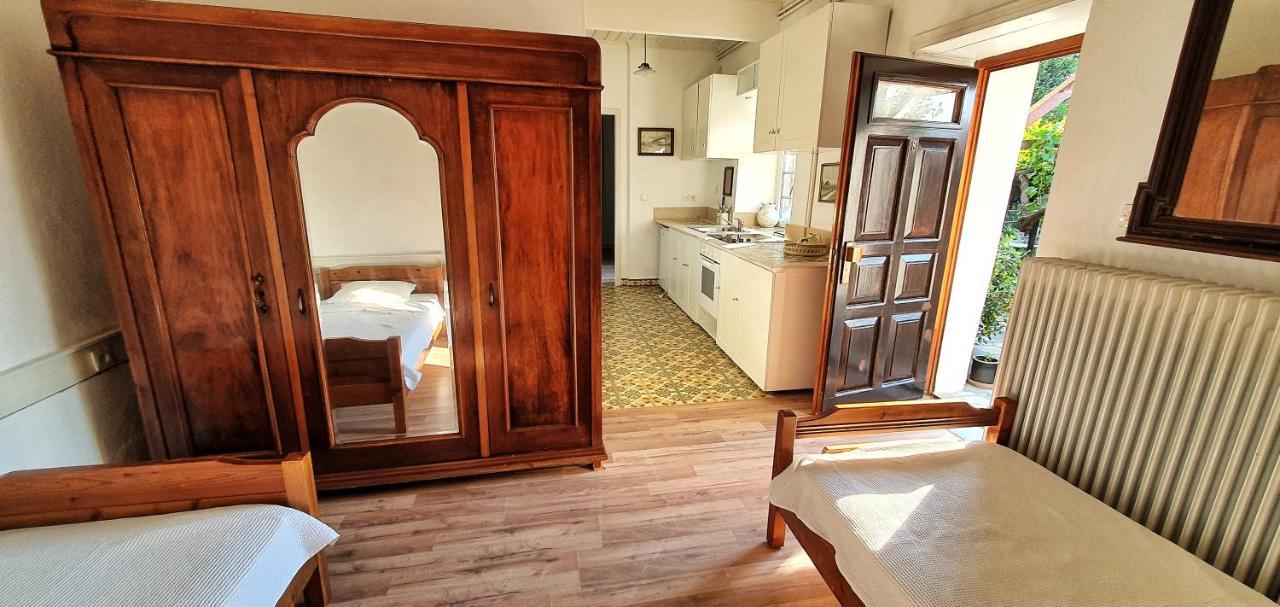 Guesthouse Parthenón מראה חיצוני תמונה